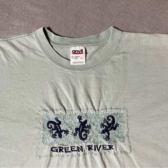 Green River Embroidered Women’s T-Shirt Top Green Size Large - Picture 2 of 6